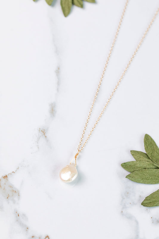 Glisser Keshi Pearl Necklace